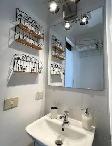 Apartment Mansarda Monolocale In Roof Garden Rom