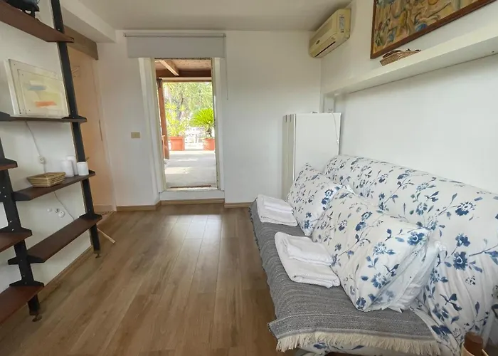 Mansarda Monolocale In Roof Garden Apartment Rom